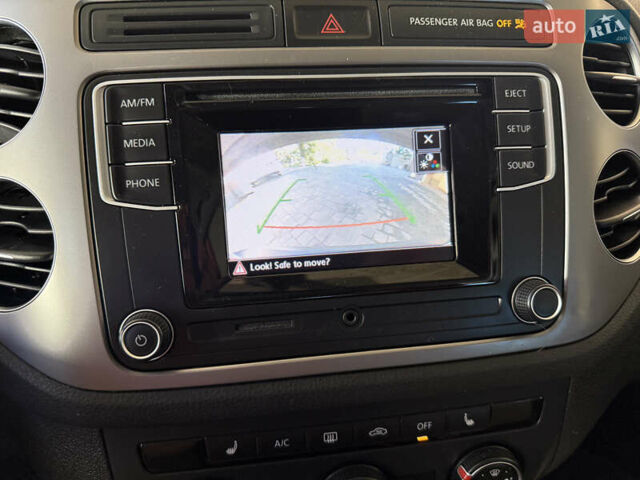 Черный Фольксваген Тигуан, объемом двигателя 1.98 л и пробегом 161 тыс. км за 14300 $, фото 24 на Automoto.ua