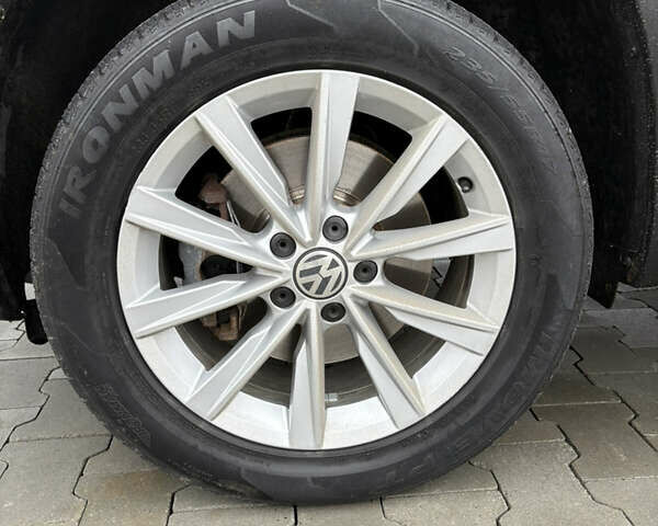 Черный Фольксваген Тигуан, объемом двигателя 2 л и пробегом 95 тыс. км за 14499 $, фото 18 на Automoto.ua