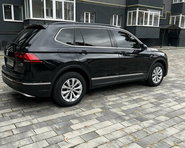 Черный Фольксваген Тигуан, объемом двигателя 1.98 л и пробегом 135 тыс. км за 20700 $, фото 16 на Automoto.ua