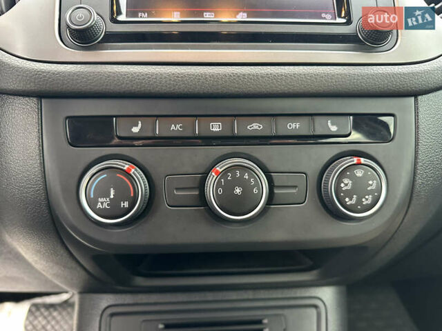 Черный Фольксваген Тигуан, объемом двигателя 2 л и пробегом 175 тыс. км за 12333 $, фото 50 на Automoto.ua