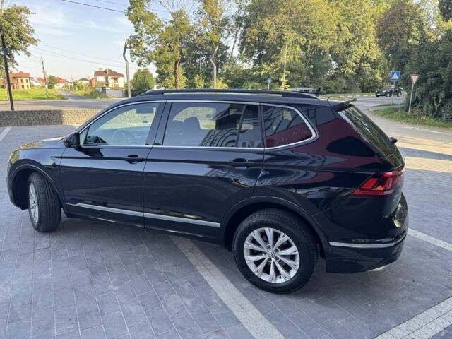 Черный Фольксваген Тигуан, объемом двигателя 2 л и пробегом 173 тыс. км за 16400 $, фото 5 на Automoto.ua