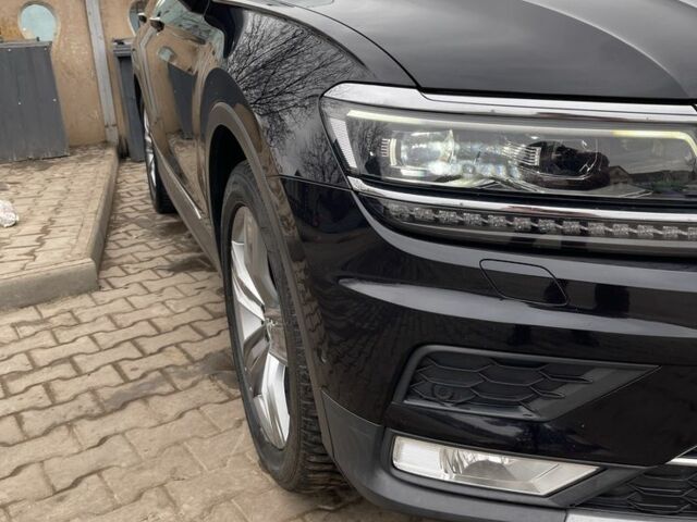 Черный Фольксваген Тигуан, объемом двигателя 2 л и пробегом 225 тыс. км за 24000 $, фото 13 на Automoto.ua