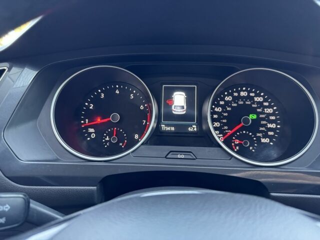 Черный Фольксваген Тигуан, объемом двигателя 2 л и пробегом 173 тыс. км за 16400 $, фото 17 на Automoto.ua