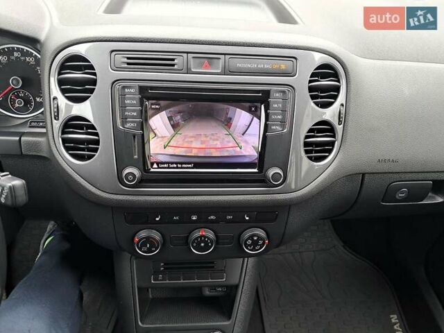 Чорний Фольксваген Тігуан, об'ємом двигуна 1.98 л та пробігом 143 тис. км за 12999 $, фото 11 на Automoto.ua