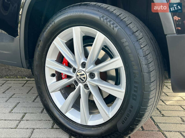 Черный Фольксваген Тигуан, объемом двигателя 1.98 л и пробегом 97 тыс. км за 12500 $, фото 22 на Automoto.ua