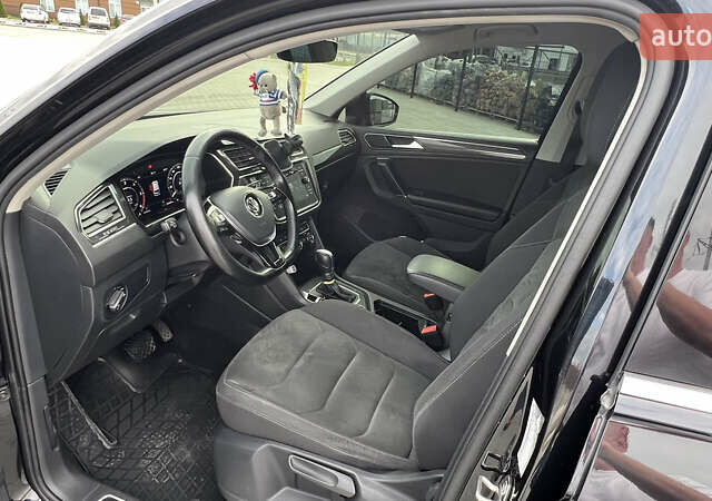 Черный Фольксваген Тигуан, объемом двигателя 1.97 л и пробегом 250 тыс. км за 23500 $, фото 11 на Automoto.ua