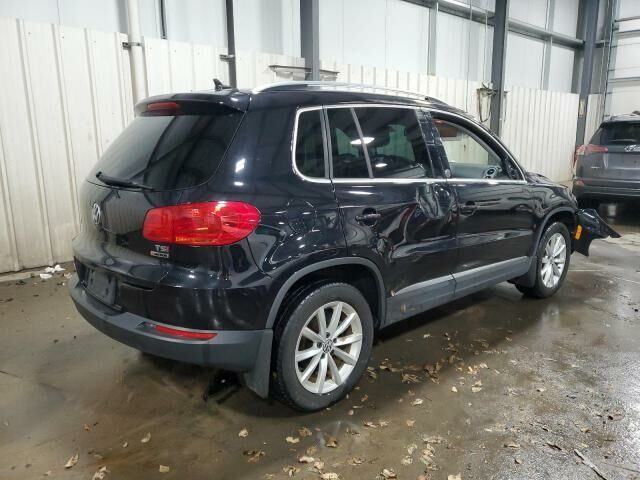 Чорний Фольксваген Тігуан, об'ємом двигуна 2 л та пробігом 182 тис. км за 8900 $, фото 5 на Automoto.ua