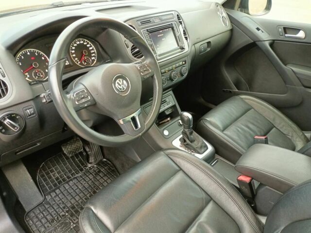 Черный Фольксваген Тигуан, объемом двигателя 2 л и пробегом 82 тыс. км за 9000 $, фото 13 на Automoto.ua