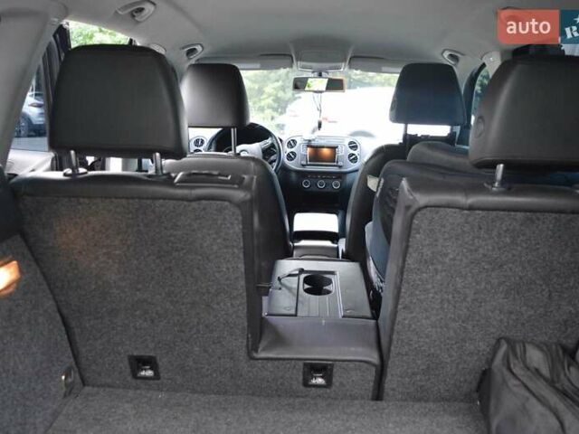 Черный Фольксваген Тигуан, объемом двигателя 1.98 л и пробегом 166 тыс. км за 15000 $, фото 22 на Automoto.ua