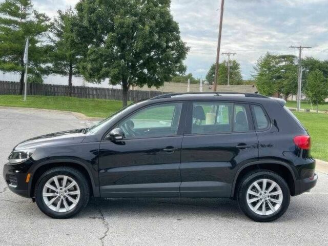 Чорний Фольксваген Тігуан, об'ємом двигуна 2 л та пробігом 123 тис. км за 3200 $, фото 7 на Automoto.ua