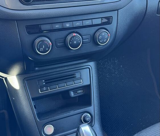 Черный Фольксваген Тигуан, объемом двигателя 2 л и пробегом 183 тыс. км за 14000 $, фото 15 на Automoto.ua