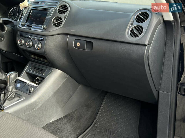 Черный Фольксваген Тигуан, объемом двигателя 1.98 л и пробегом 97 тыс. км за 12500 $, фото 28 на Automoto.ua