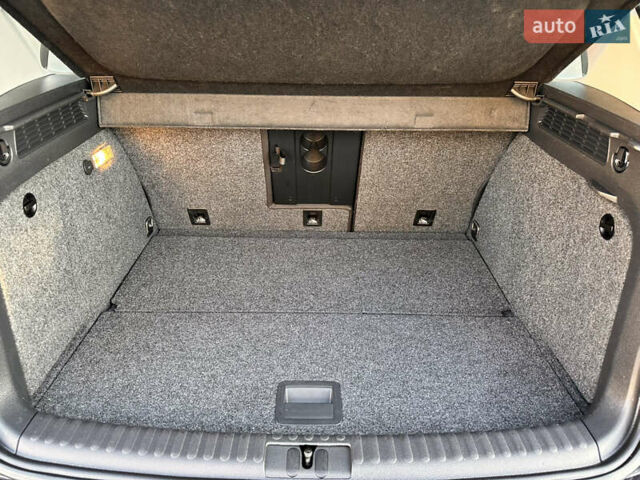 Черный Фольксваген Тигуан, объемом двигателя 1.98 л и пробегом 102 тыс. км за 13900 $, фото 16 на Automoto.ua