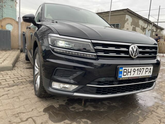 Черный Фольксваген Тигуан, объемом двигателя 2 л и пробегом 225 тыс. км за 24000 $, фото 14 на Automoto.ua