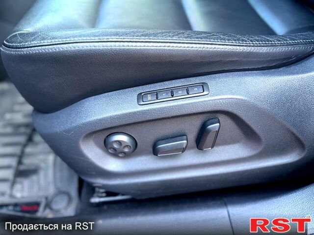 Черный Фольксваген Тигуан, объемом двигателя 2 л и пробегом 124 тыс. км за 16000 $, фото 6 на Automoto.ua