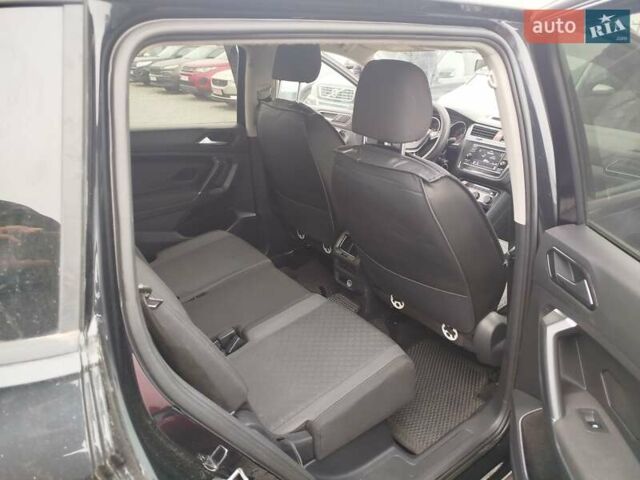 Черный Фольксваген Тигуан, объемом двигателя 1.98 л и пробегом 293 тыс. км за 12999 $, фото 5 на Automoto.ua