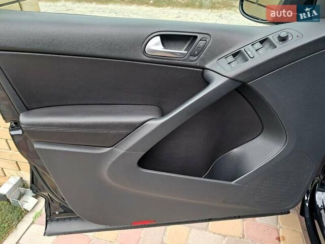 Чорний Фольксваген Тігуан, об'ємом двигуна 1.98 л та пробігом 143 тис. км за 12999 $, фото 9 на Automoto.ua