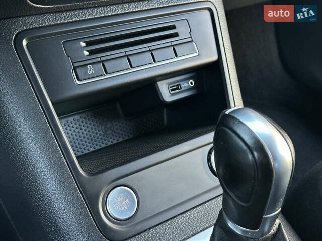 Черный Фольксваген Тигуан, объемом двигателя 2 л и пробегом 100 тыс. км за 14200 $, фото 65 на Automoto.ua