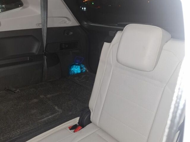 Черный Фольксваген Тигуан, объемом двигателя 2 л и пробегом 94 тыс. км за 21000 $, фото 7 на Automoto.ua