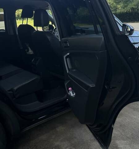 Черный Фольксваген Тигуан, объемом двигателя 1.98 л и пробегом 175 тыс. км за 17500 $, фото 13 на Automoto.ua