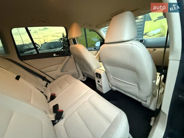 Черный Фольксваген Тигуан, объемом двигателя 2 л и пробегом 185 тыс. км за 13999 $, фото 32 на Automoto.ua