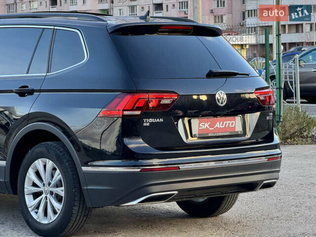 Черный Фольксваген Тигуан, объемом двигателя 1.98 л и пробегом 81 тыс. км за 21500 $, фото 84 на Automoto.ua