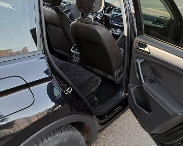 Черный Фольксваген Тигуан, объемом двигателя 1.98 л и пробегом 177 тыс. км за 20500 $, фото 23 на Automoto.ua