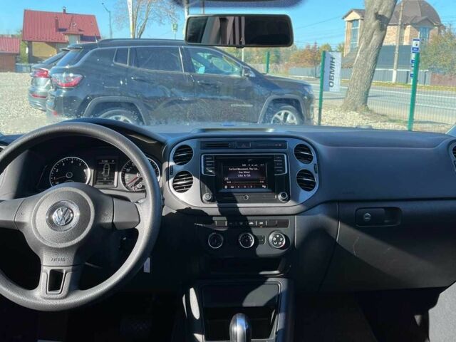 Чорний Фольксваген Тігуан, об'ємом двигуна 2 л та пробігом 142 тис. км за 12200 $, фото 9 на Automoto.ua