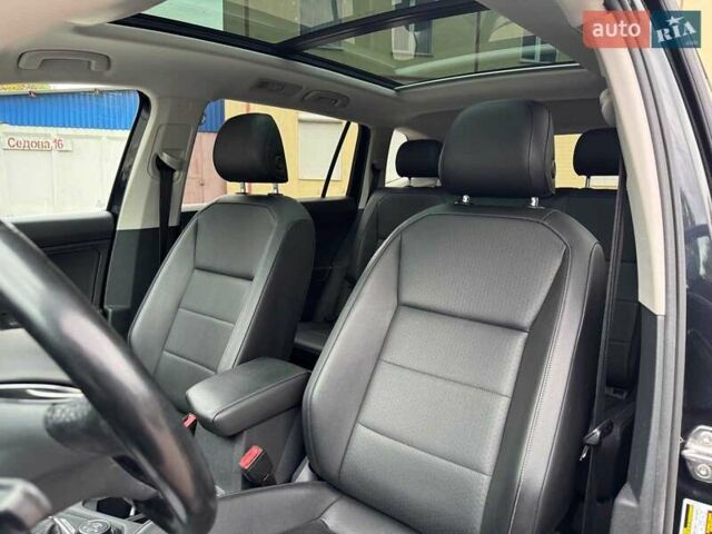 Чорний Фольксваген Тігуан, об'ємом двигуна 2 л та пробігом 143 тис. км за 18690 $, фото 28 на Automoto.ua