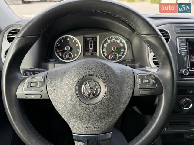 Чорний Фольксваген Тігуан, об'ємом двигуна 2 л та пробігом 104 тис. км за 15500 $, фото 20 на Automoto.ua