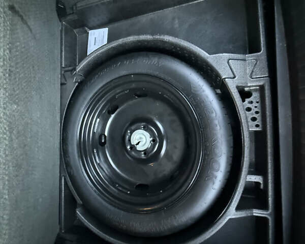 Черный Фольксваген Тигуан, объемом двигателя 2 л и пробегом 185 тыс. км за 13999 $, фото 37 на Automoto.ua