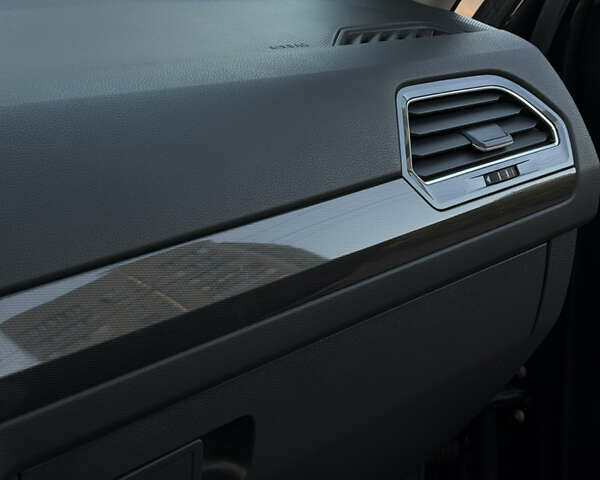 Черный Фольксваген Тигуан, объемом двигателя 1.98 л и пробегом 145 тыс. км за 19200 $, фото 31 на Automoto.ua