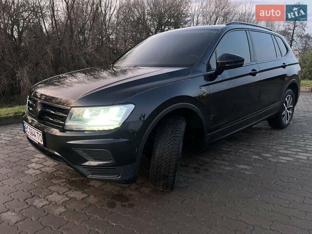 Черный Фольксваген Тигуан, объемом двигателя 1.98 л и пробегом 132 тыс. км за 18500 $, фото 2 на Automoto.ua