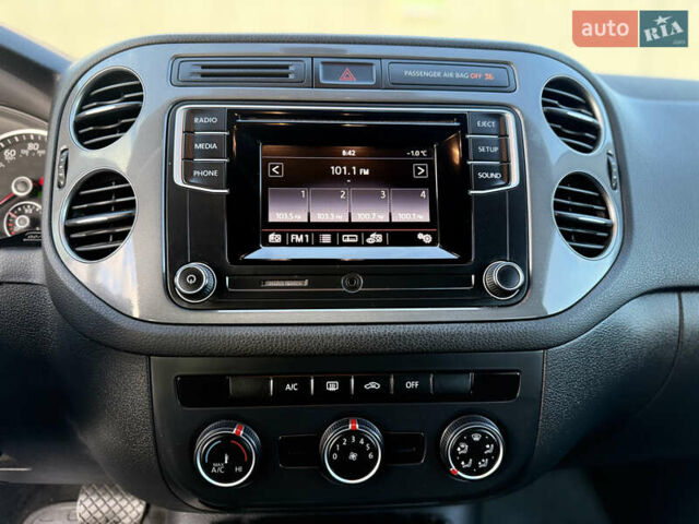 Черный Фольксваген Тигуан, объемом двигателя 1.98 л и пробегом 120 тыс. км за 11999 $, фото 22 на Automoto.ua