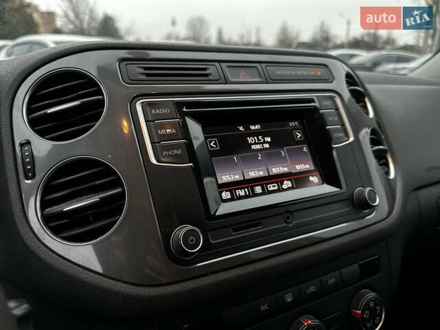 Черный Фольксваген Тигуан, объемом двигателя 1.97 л и пробегом 217 тыс. км за 13200 $, фото 16 на Automoto.ua