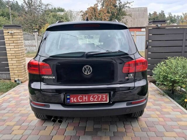 Черный Фольксваген Тигуан, объемом двигателя 2 л и пробегом 143 тыс. км за 12999 $, фото 3 на Automoto.ua