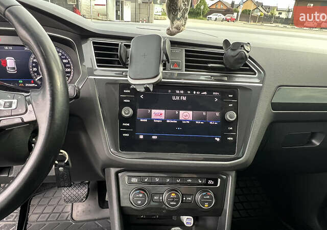 Черный Фольксваген Тигуан, объемом двигателя 1.97 л и пробегом 250 тыс. км за 23500 $, фото 12 на Automoto.ua