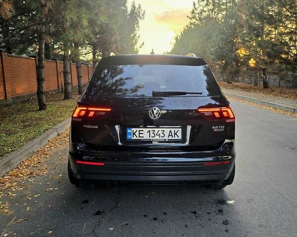 Черный Фольксваген Тигуан, объемом двигателя 1.98 л и пробегом 130 тыс. км за 24499 $, фото 14 на Automoto.ua