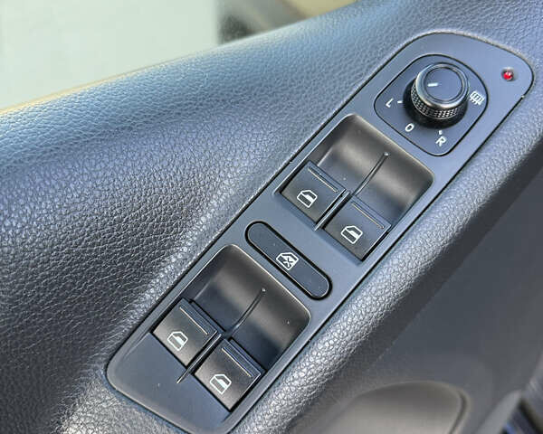 Черный Фольксваген Тигуан, объемом двигателя 1.98 л и пробегом 120 тыс. км за 11999 $, фото 24 на Automoto.ua