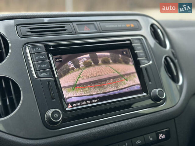 Черный Фольксваген Тигуан, объемом двигателя 1.98 л и пробегом 85 тыс. км за 15999 $, фото 12 на Automoto.ua