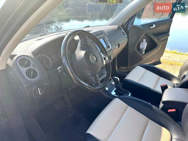 Чорний Фольксваген Тігуан, об'ємом двигуна 1.97 л та пробігом 150 тис. км за 14500 $, фото 6 на Automoto.ua