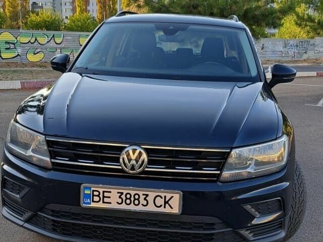 Чорний Фольксваген Тігуан, об'ємом двигуна 2 л та пробігом 176 тис. км за 20500 $, фото 2 на Automoto.ua