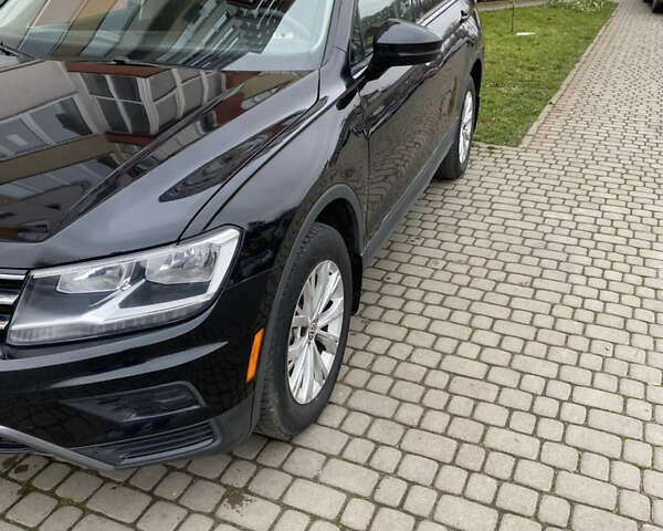 Черный Фольксваген Тигуан, объемом двигателя 1.98 л и пробегом 199 тыс. км за 15850 $, фото 2 на Automoto.ua