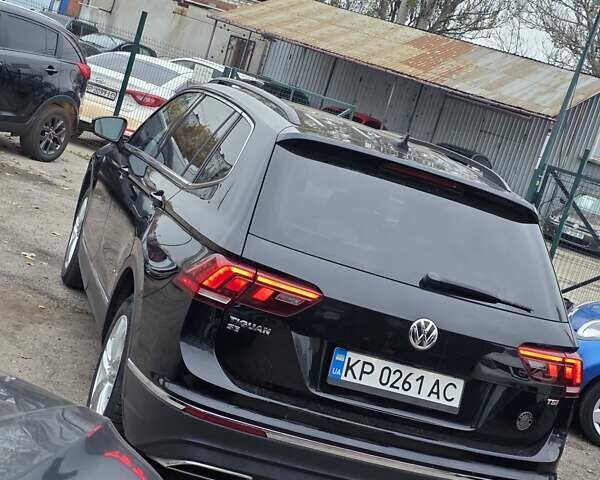 Черный Фольксваген Тигуан, объемом двигателя 1.98 л и пробегом 94 тыс. км за 19999 $, фото 3 на Automoto.ua