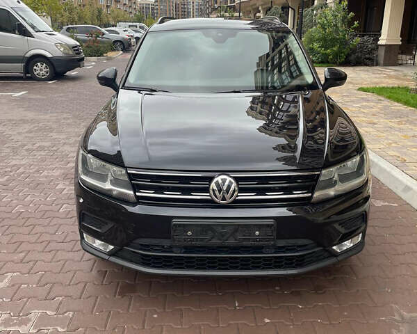 Чорний Фольксваген Тігуан, об'ємом двигуна 1.97 л та пробігом 167 тис. км за 27000 $, фото 10 на Automoto.ua