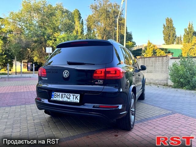 Черный Фольксваген Тигуан, объемом двигателя 2 л и пробегом 124 тыс. км за 16000 $, фото 7 на Automoto.ua