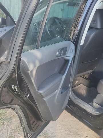 Черный Фольксваген Тигуан, объемом двигателя 1.98 л и пробегом 66 тыс. км за 16500 $, фото 13 на Automoto.ua