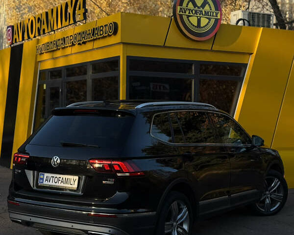 Черный Фольксваген Тигуан, объемом двигателя 1.98 л и пробегом 145 тыс. км за 19200 $, фото 4 на Automoto.ua