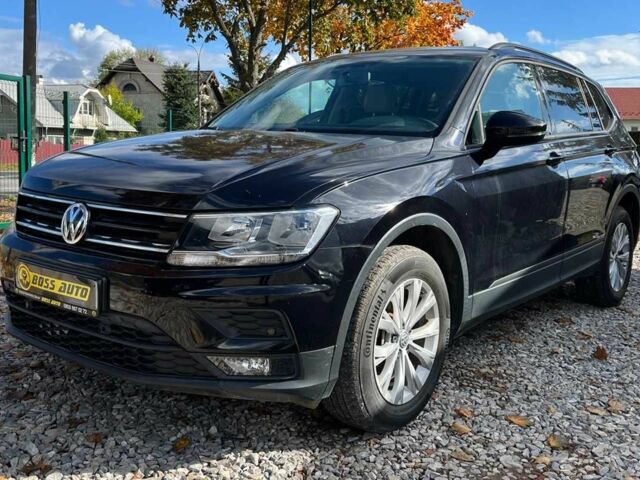 Чорний Фольксваген Тігуан, об'ємом двигуна 2 л та пробігом 42 тис. км за 17000 $, фото 3 на Automoto.ua