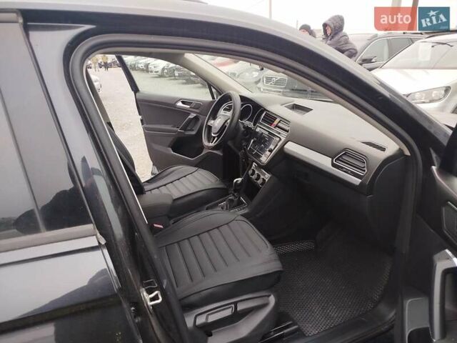 Черный Фольксваген Тигуан, объемом двигателя 1.98 л и пробегом 293 тыс. км за 12999 $, фото 4 на Automoto.ua